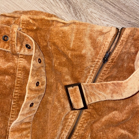 LELIS COLLECTION skirt size M - Picture 2 of 3